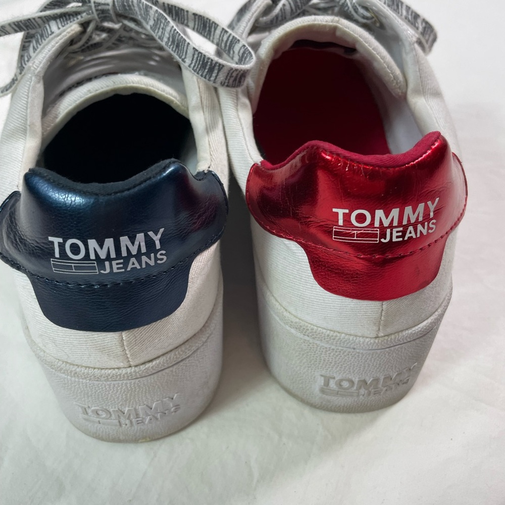 Tommy Jeans White Platform Sneakers with Logo Laces